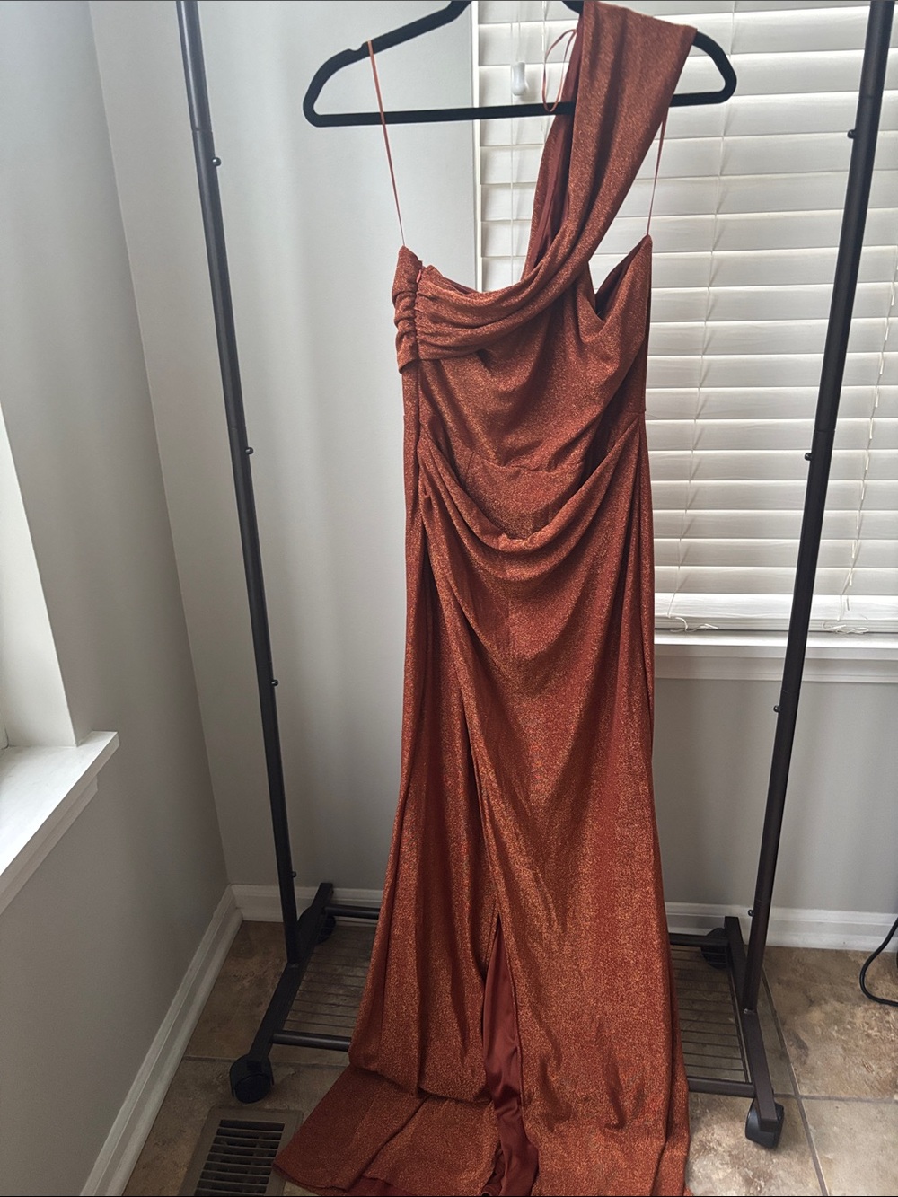 PROM RUST Shimmer One-Shoulder Evening Gown